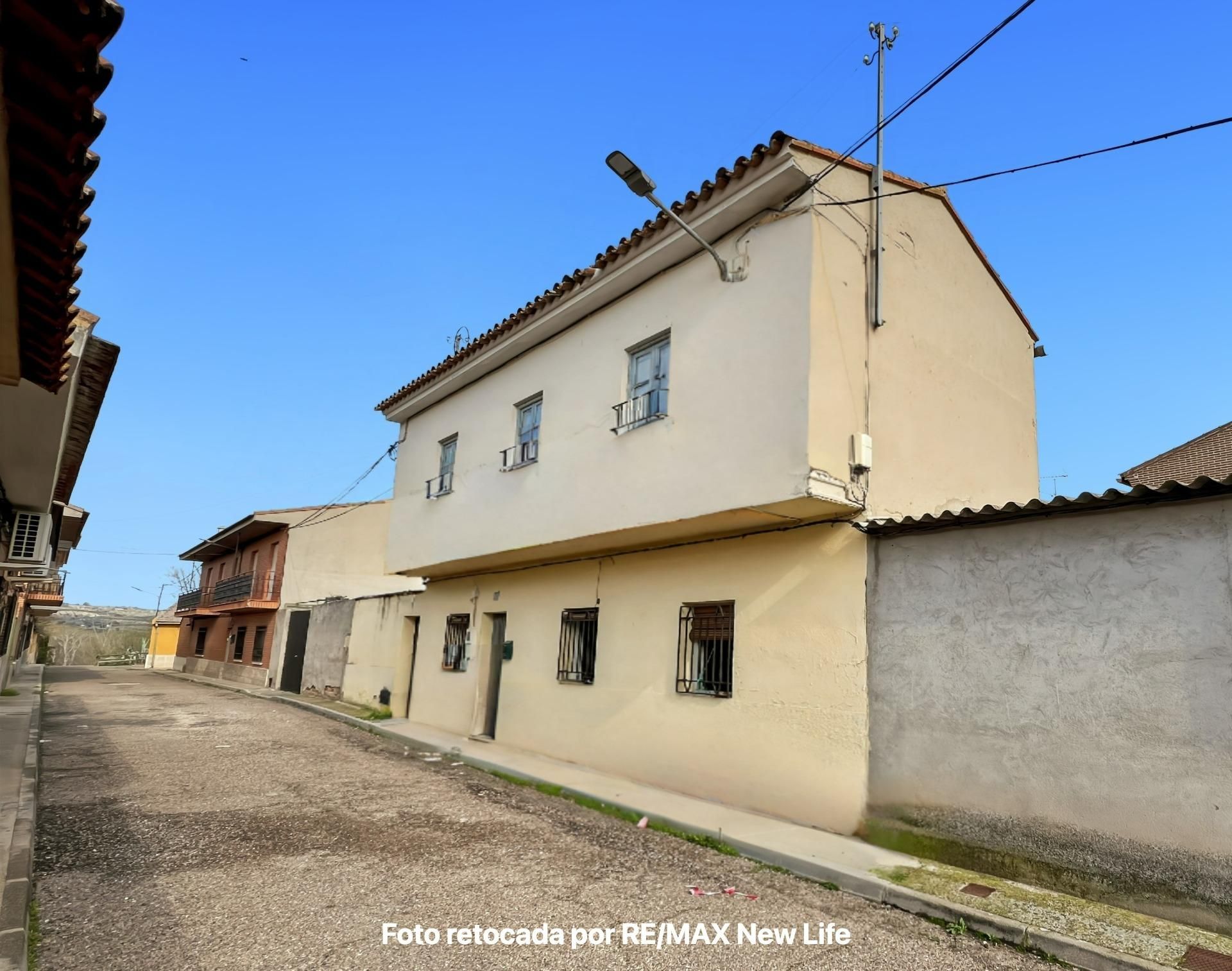 Exterior view of Single-family semi-detached for sale in Malpica de Tajo