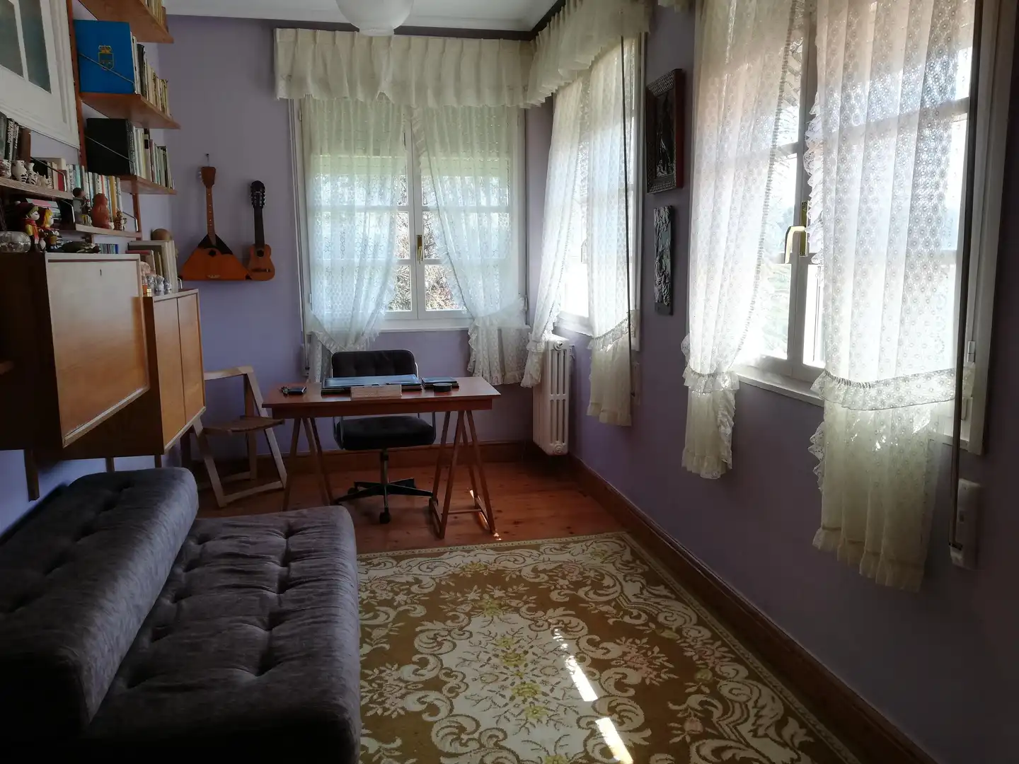 Sala d'estar de Finca rústica en venda en Castrillón amb Calefacció
