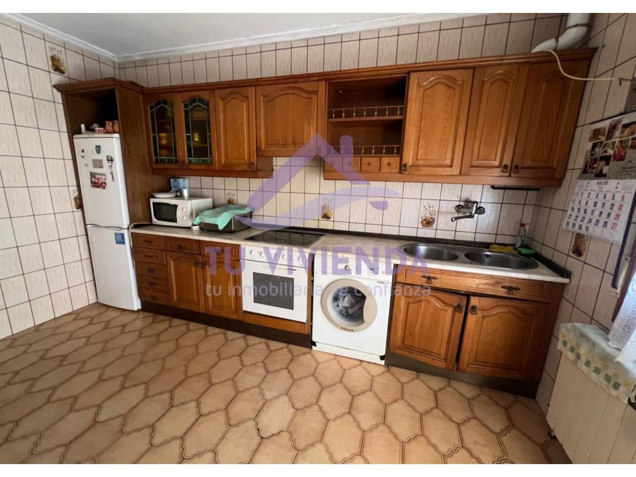 Cuina de Casa o xalet en venda en Tordesillas amb Calefacció, Terrassa i Moblat