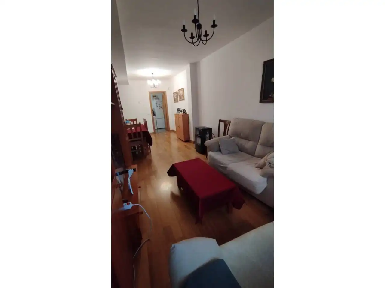 Sala d'estar de Apartament en venda en Ocaña amb Calefacció, Parquet i Moblat