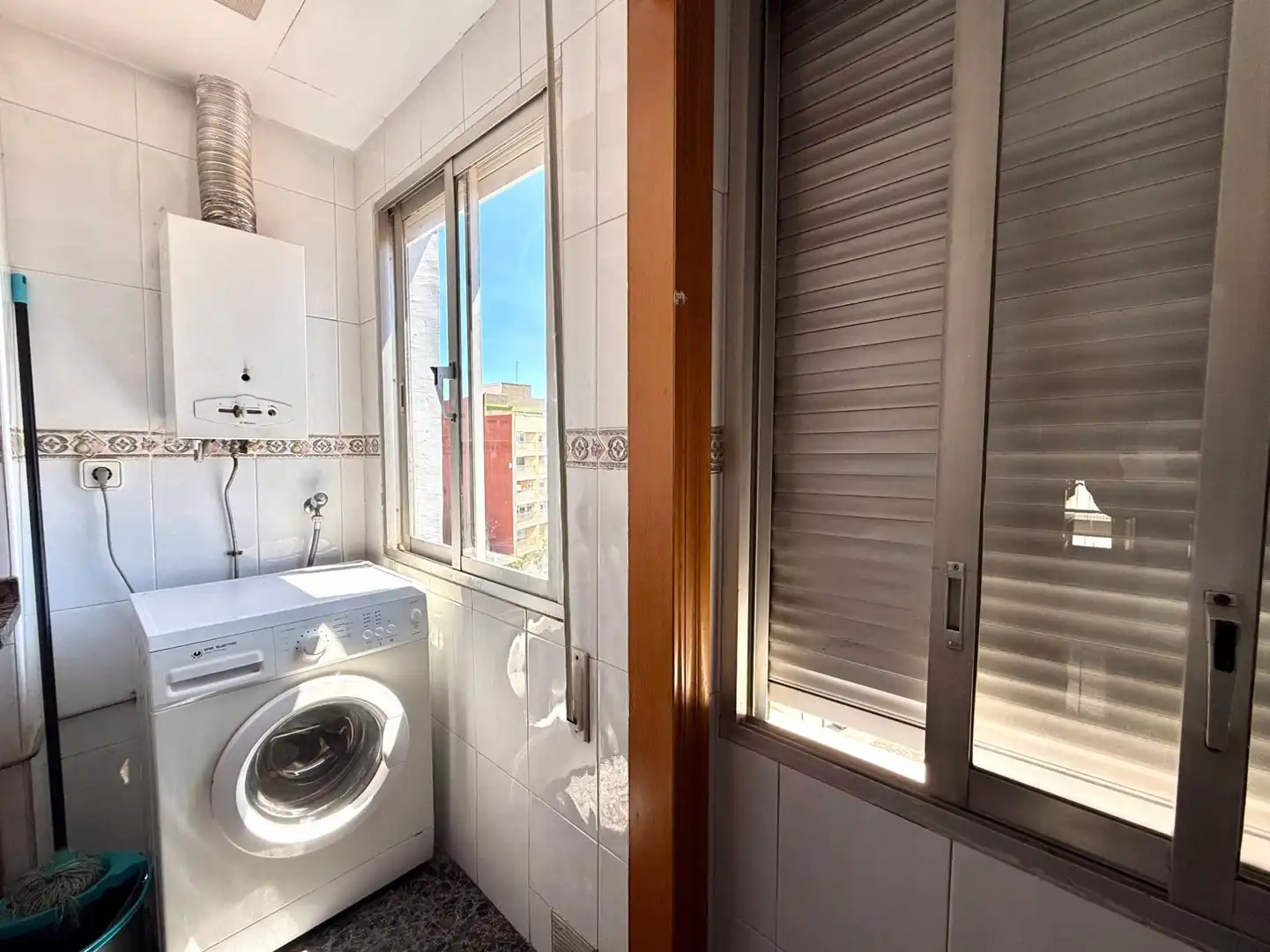 Bathroom of Flat for sale in Benifaió  with Air Conditioner, Storage room and Furnished