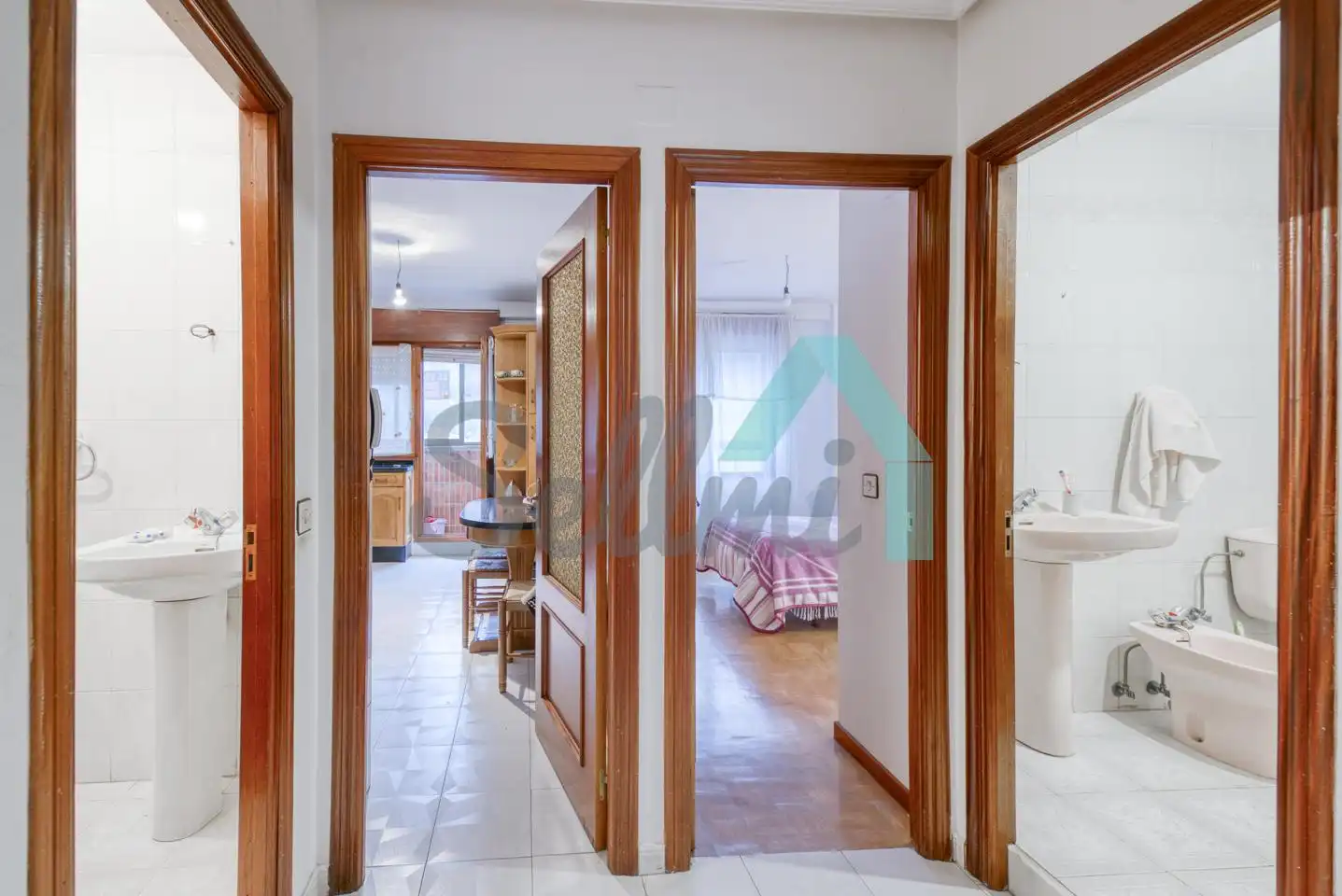 Wohnung zum Verkauf in Lena mit Heizung, Parkett und Terrasse