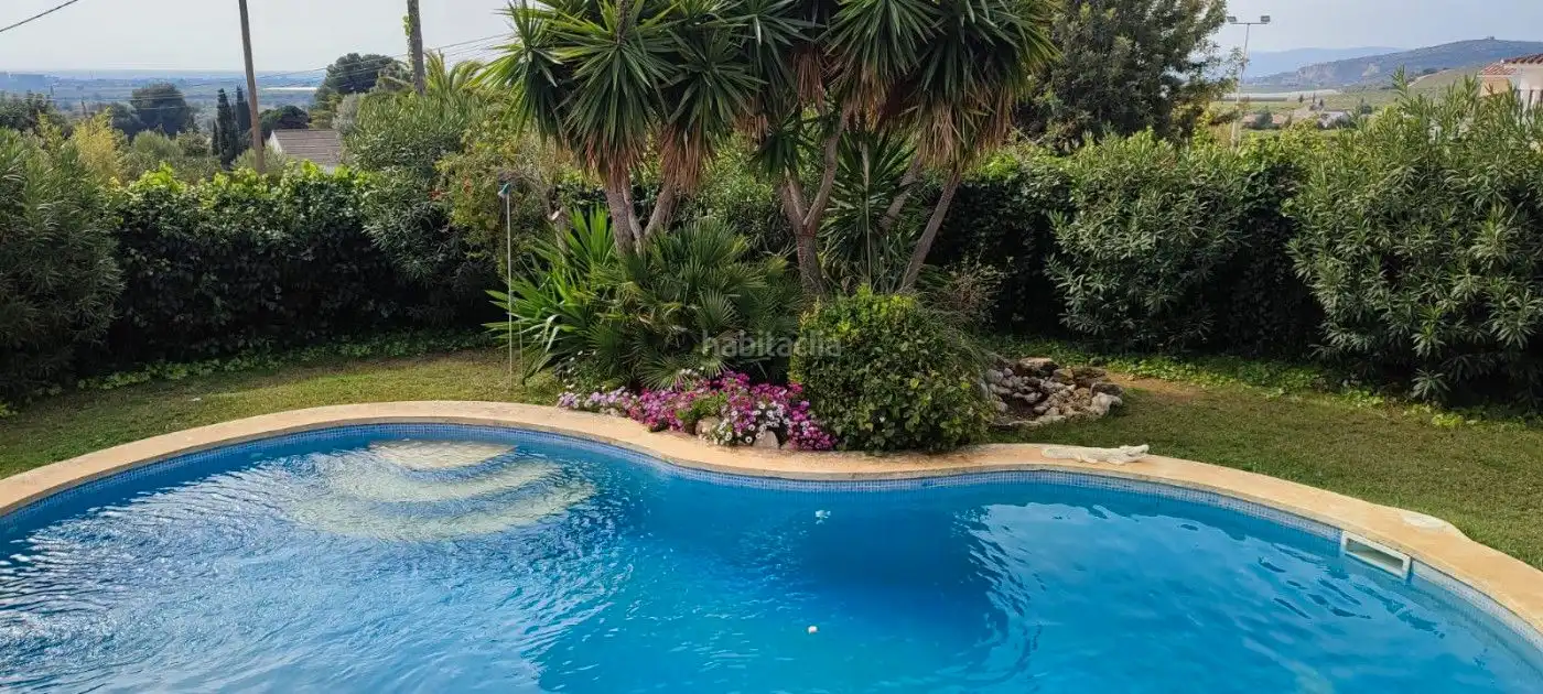 Detached house with garden for sale in Plaça Poligono 59 97