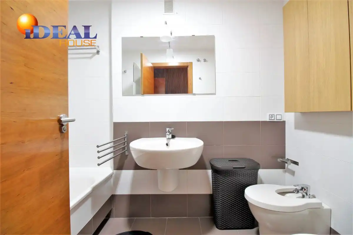 Bathroom of Flat for rent in Maracena  with Heating, Terrace and Furnished