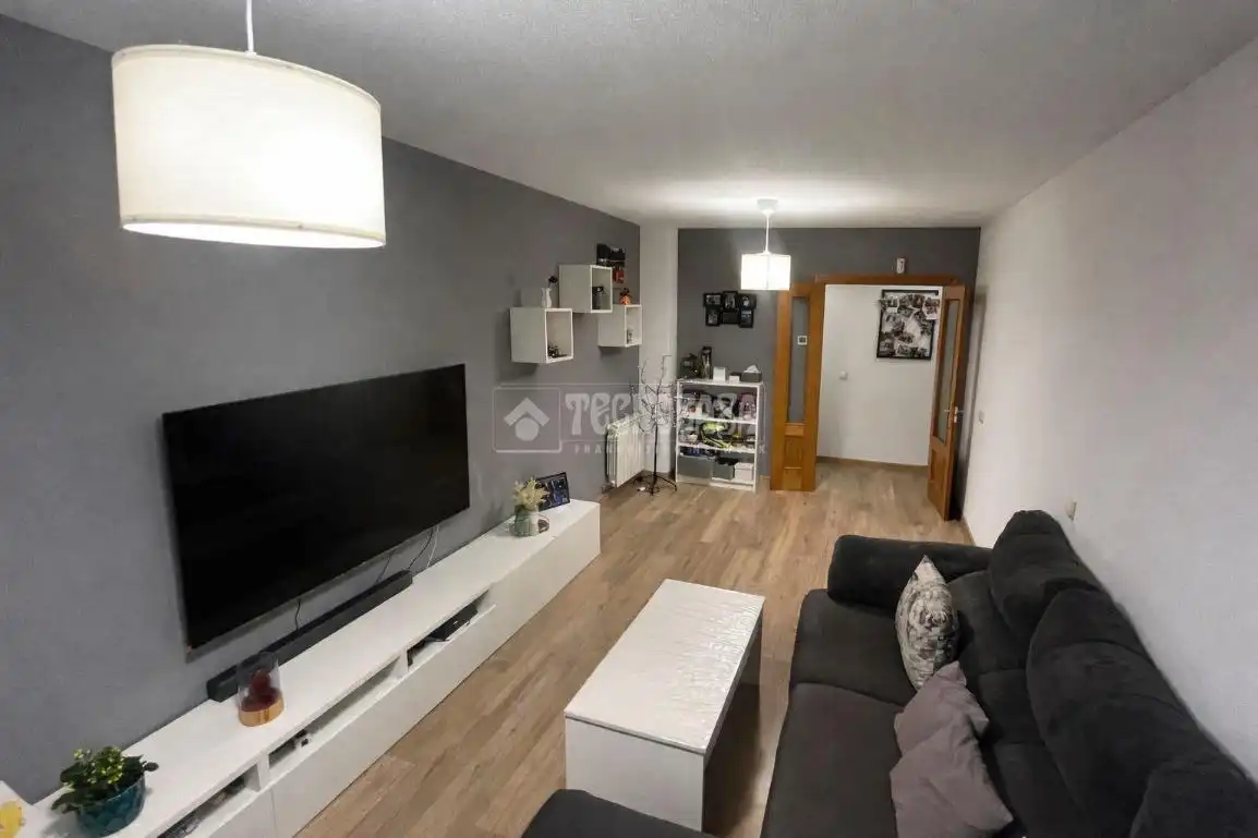 Sala d'estar de Pis en venda en Pinto amb Calefacció i Terrassa