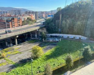 Vista exterior de Pis en venda en Bilbao  amb Calefacció i Traster