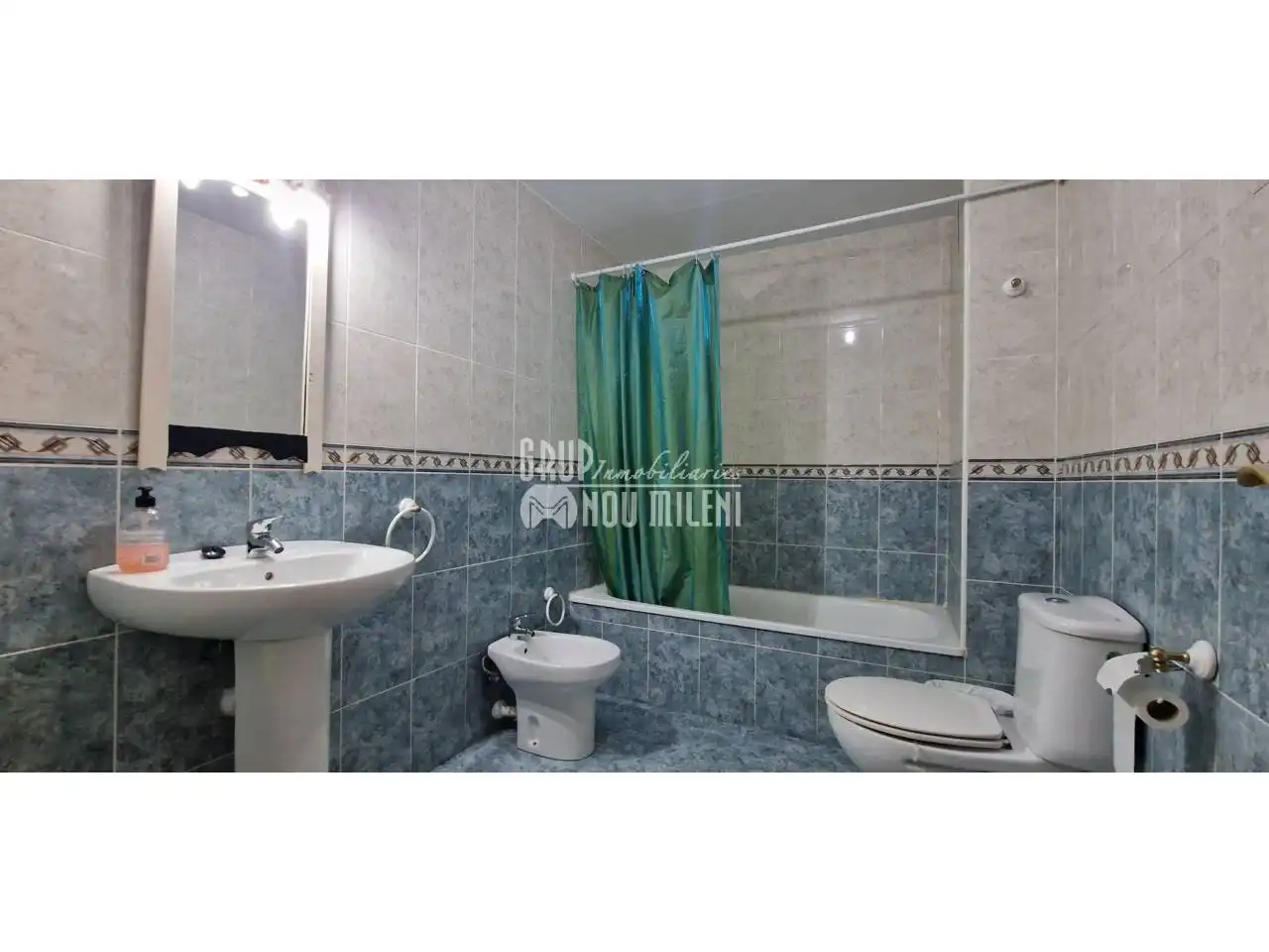 Baño de Piso en venta en Burjassot con Amueblado y Balcón