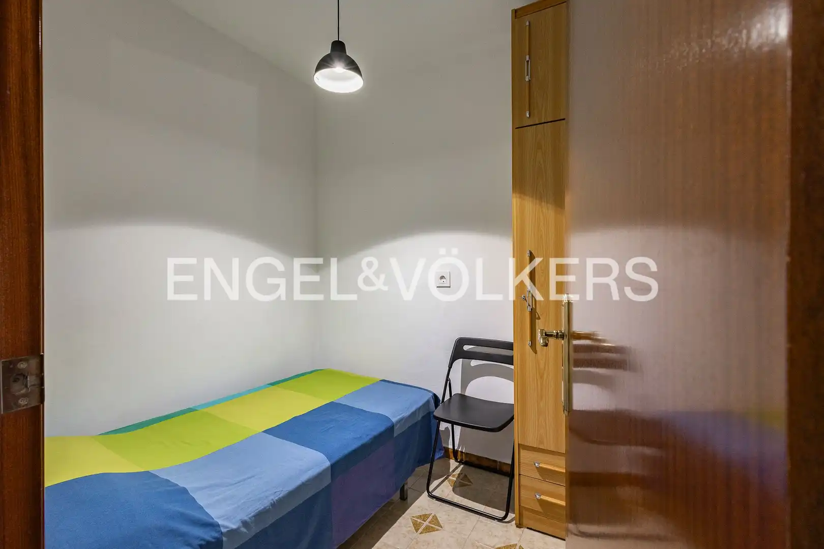 Piso en venta en Esplugues de Llobregat con Calefacción y Terraza