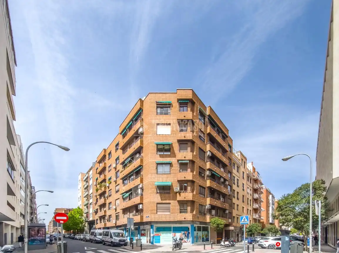 Vista exterior de Pis en venda en Madrid amb Aire condicionat i Calefacció