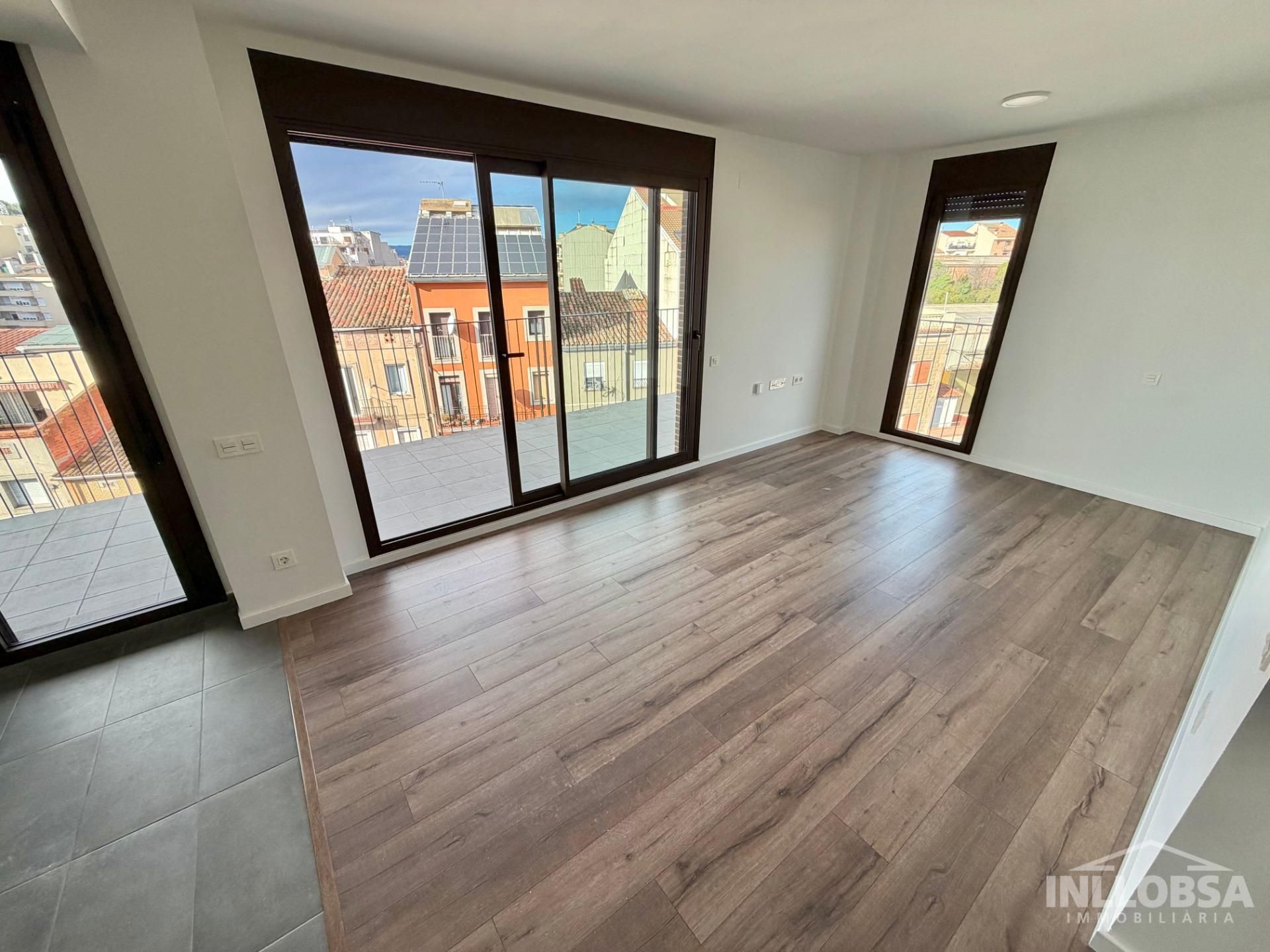 Bedroom of Flat to rent in Manresa  with Air Conditioner, Parquet flooring and Terrace