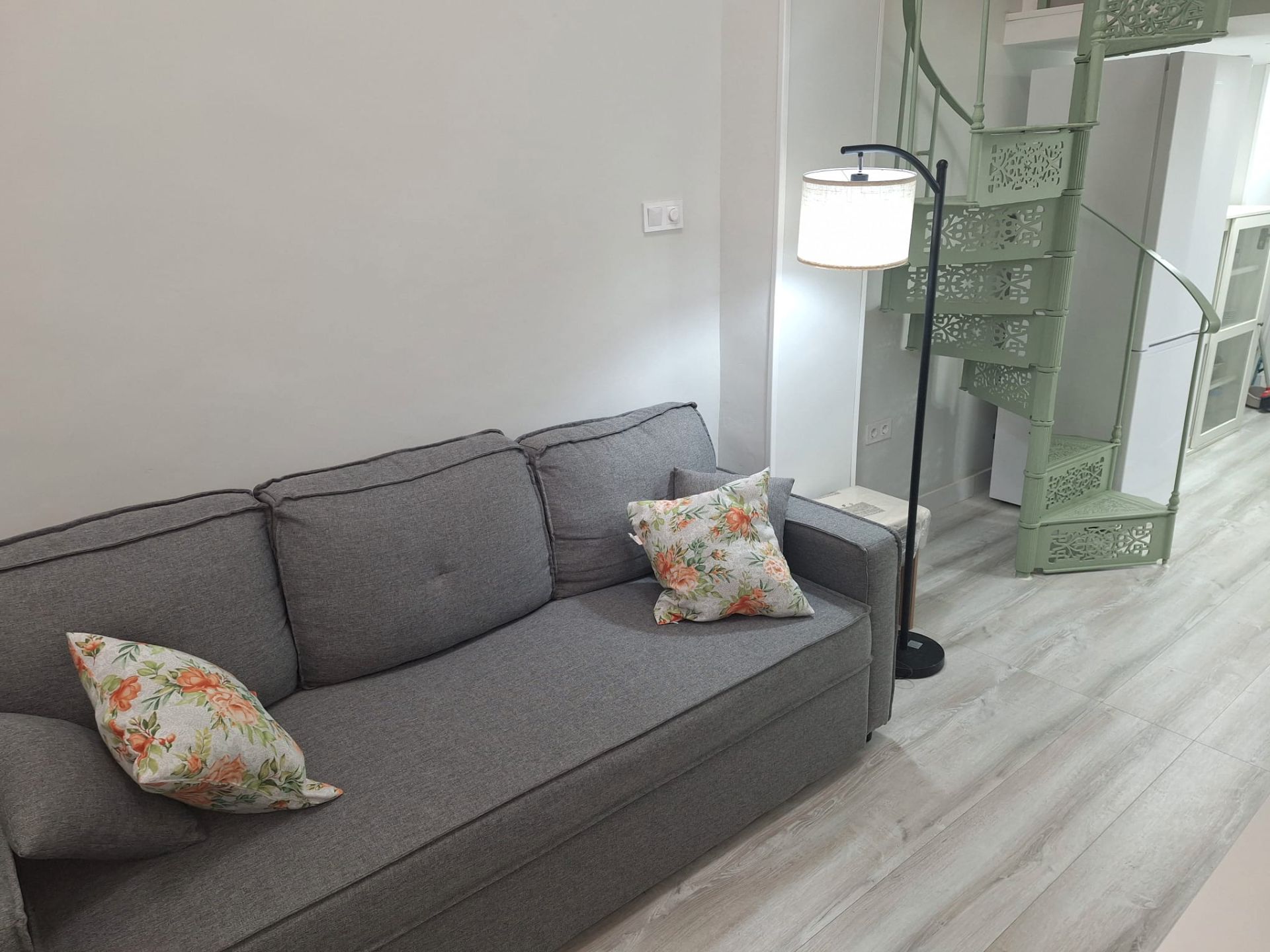 Sala de estar de Apartamento de alquiler en Alicante / Alacant con Aire acondicionado, Amueblado y Horno