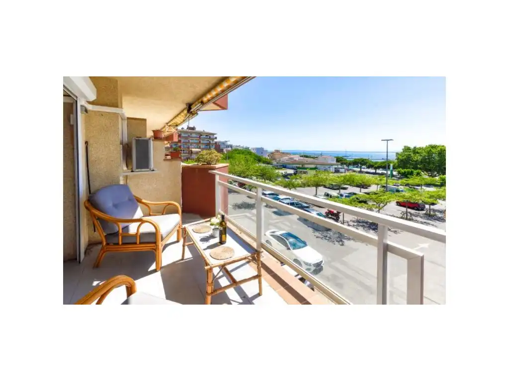 Piso con ascensor en venta en Calle De Merce Rodoreda 1, imagen 3