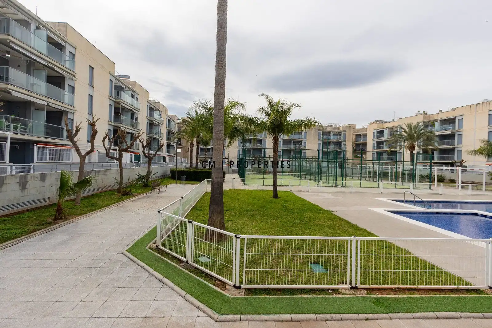 Vista exterior de Àtic de lloguer en Almenara amb Aire condicionat, Terrassa i Piscina
