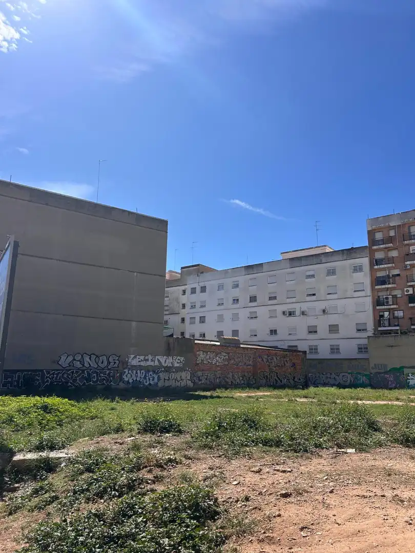 Local comercial en venda a Calle del Poeta Navarro Cabanes 8, imagen 37