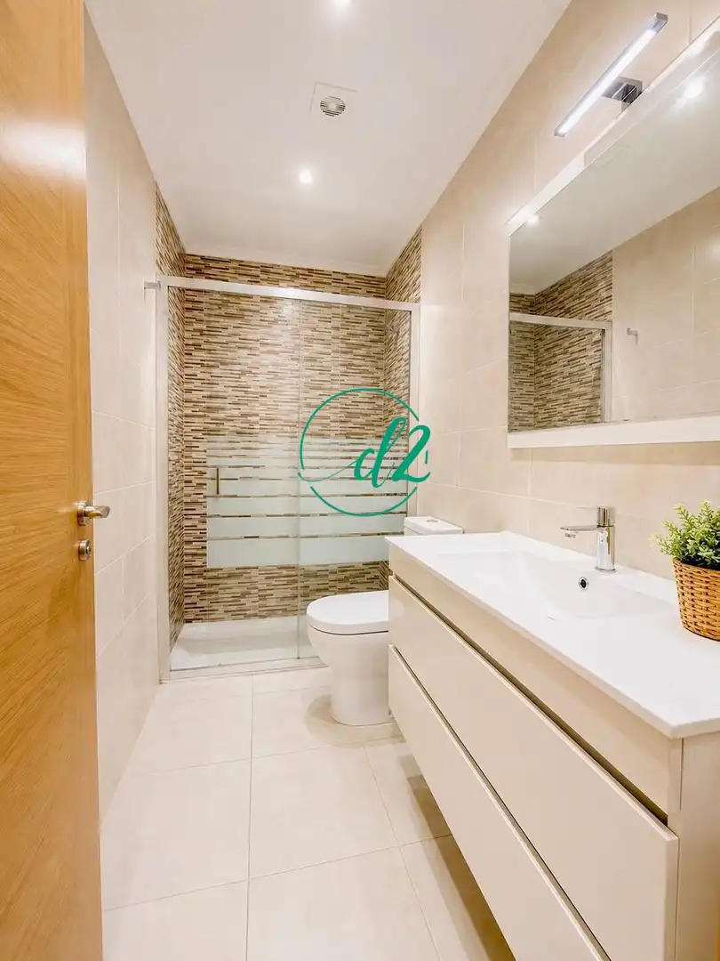 Bathroom of Houses for rent in Ourense Capital   with Heating, Storage room and Furnished