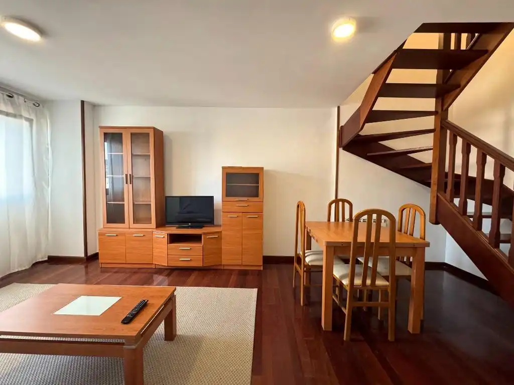 Wohnzimmer von Wohnung zur Miete in Torrelavega  mit Heizung, Terrasse und Möbliert