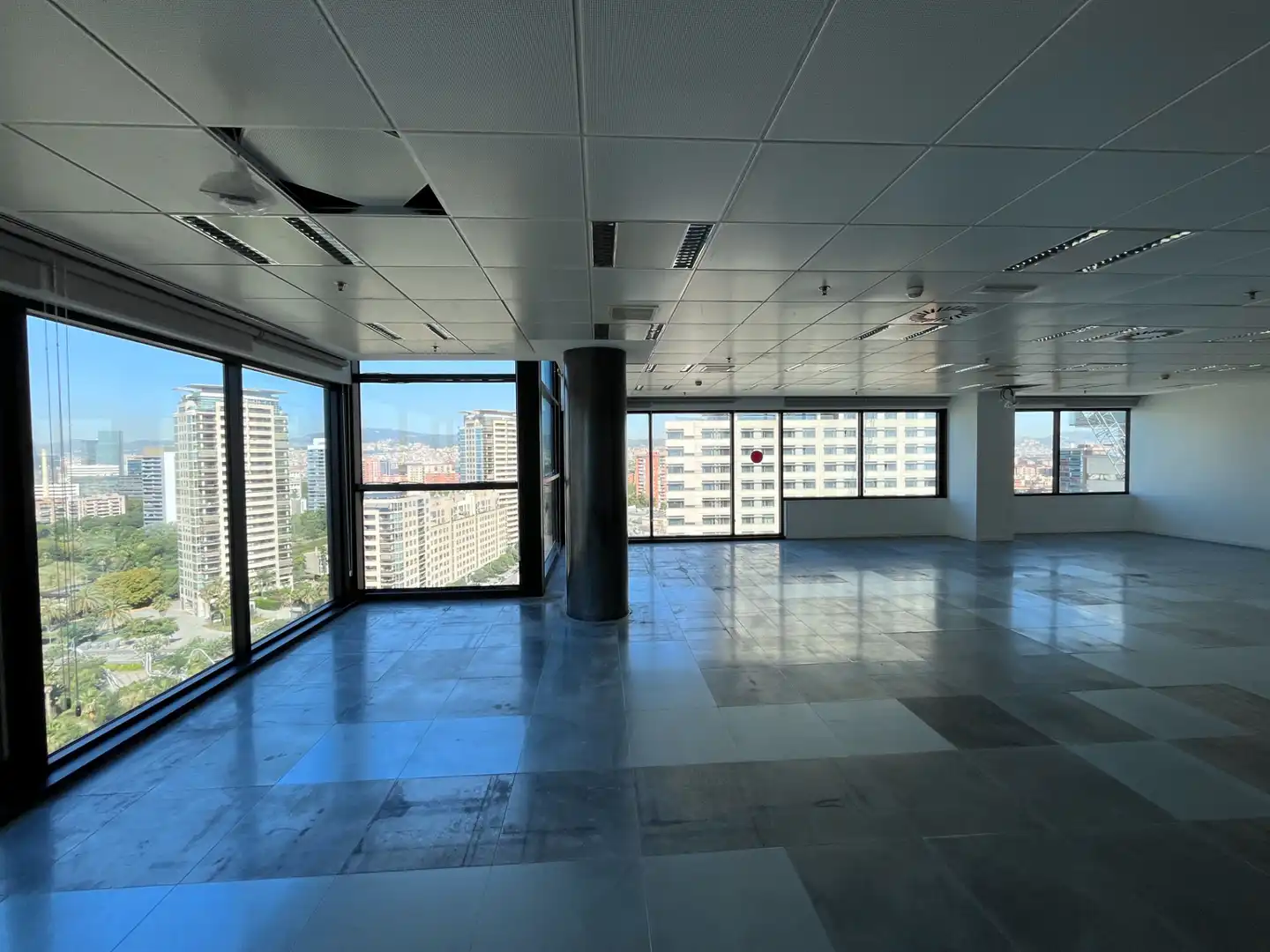 Büro zur Miete in Barcelona mit Klimaanlage und Heizung