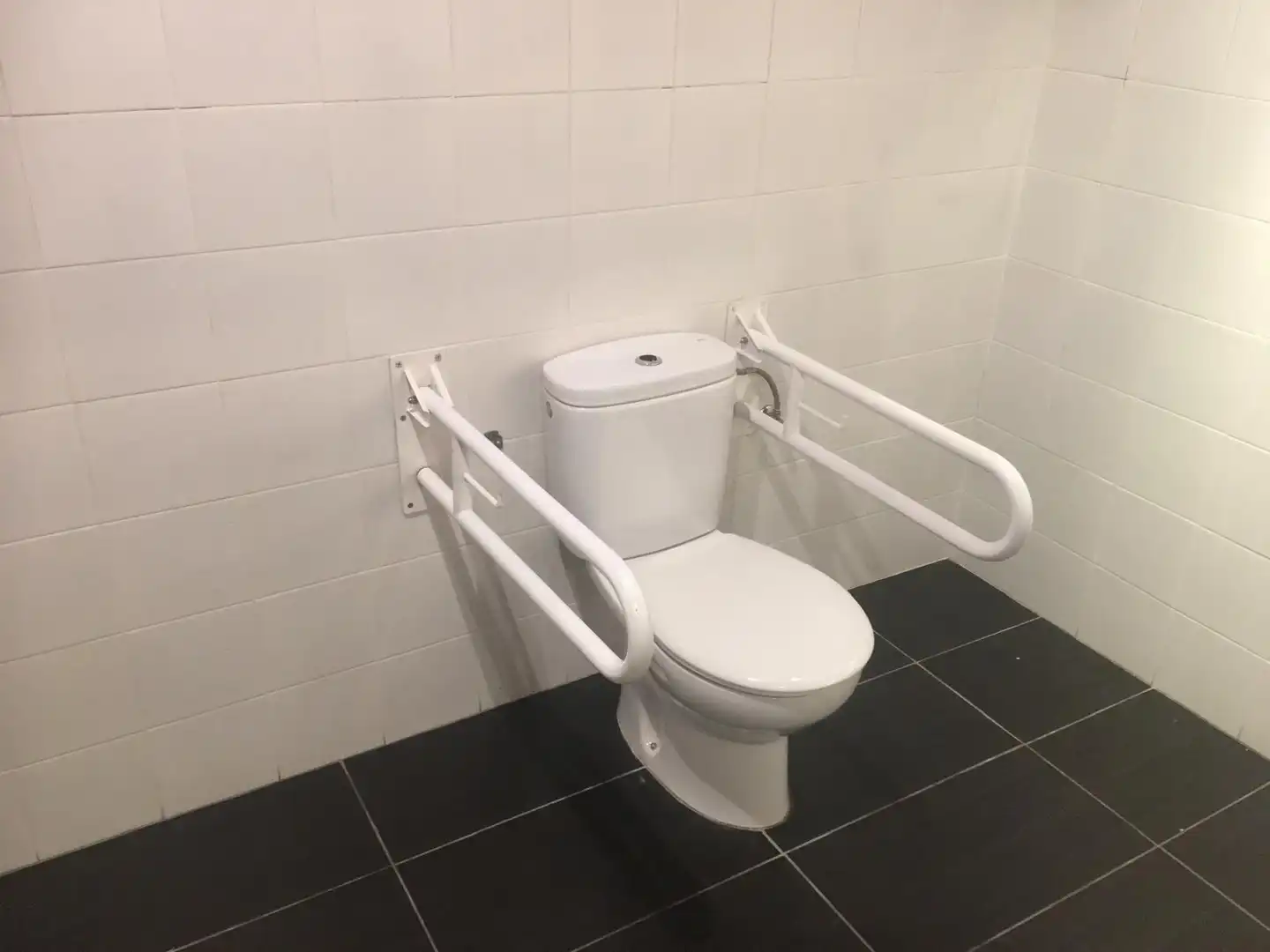Baño de Local de alquiler en Madremanya