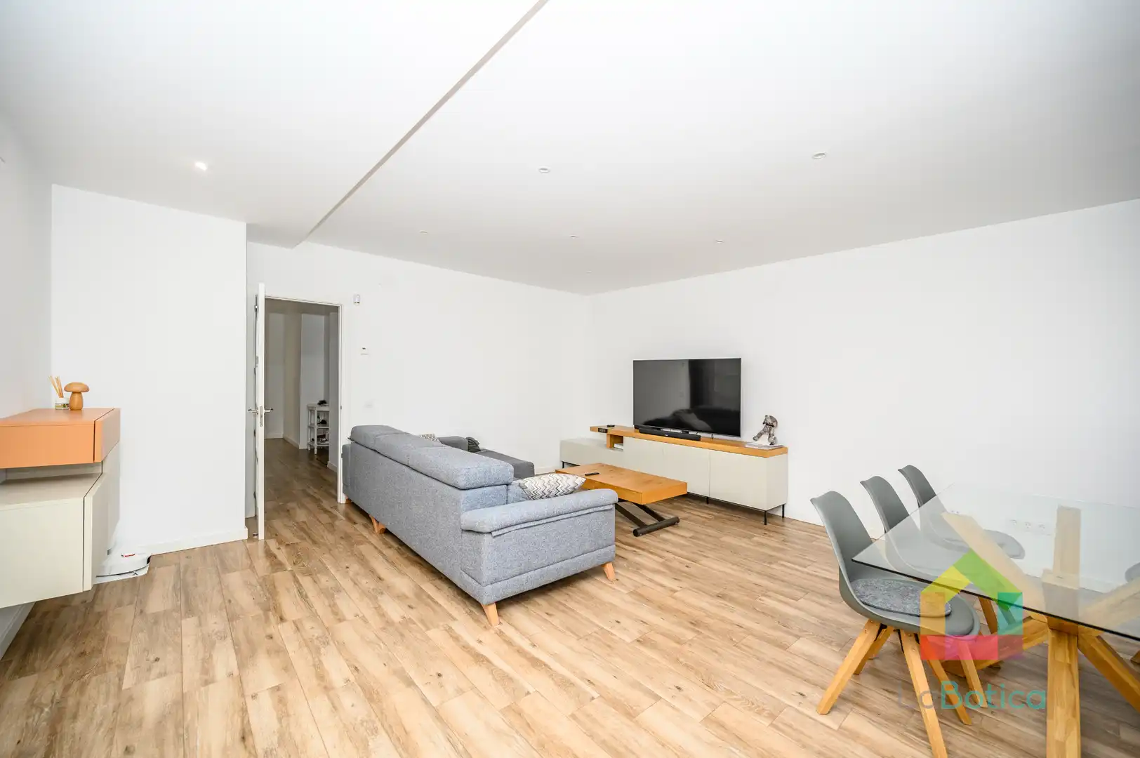 Sala d'estar de Casa o xalet en venda en Olías del Rey amb Aire condicionat, Calefacció i Terrassa