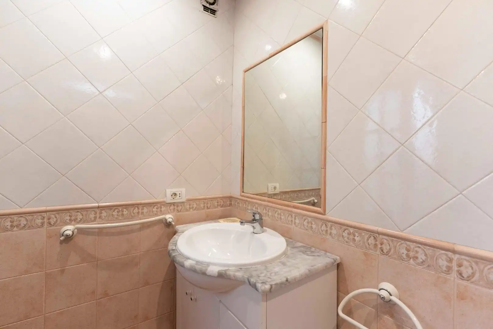 Bathroom of Detached homes for sale in San Cristóbal de la Laguna  with Storage room, Balcony and Alarm