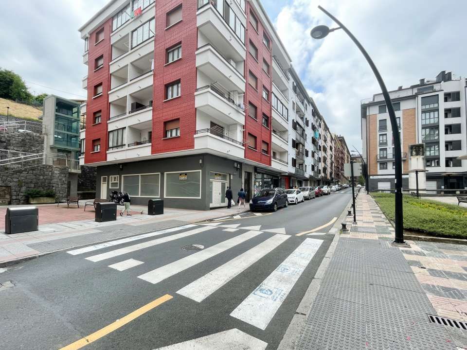 Vista exterior de Local de lloguer en Zumarraga