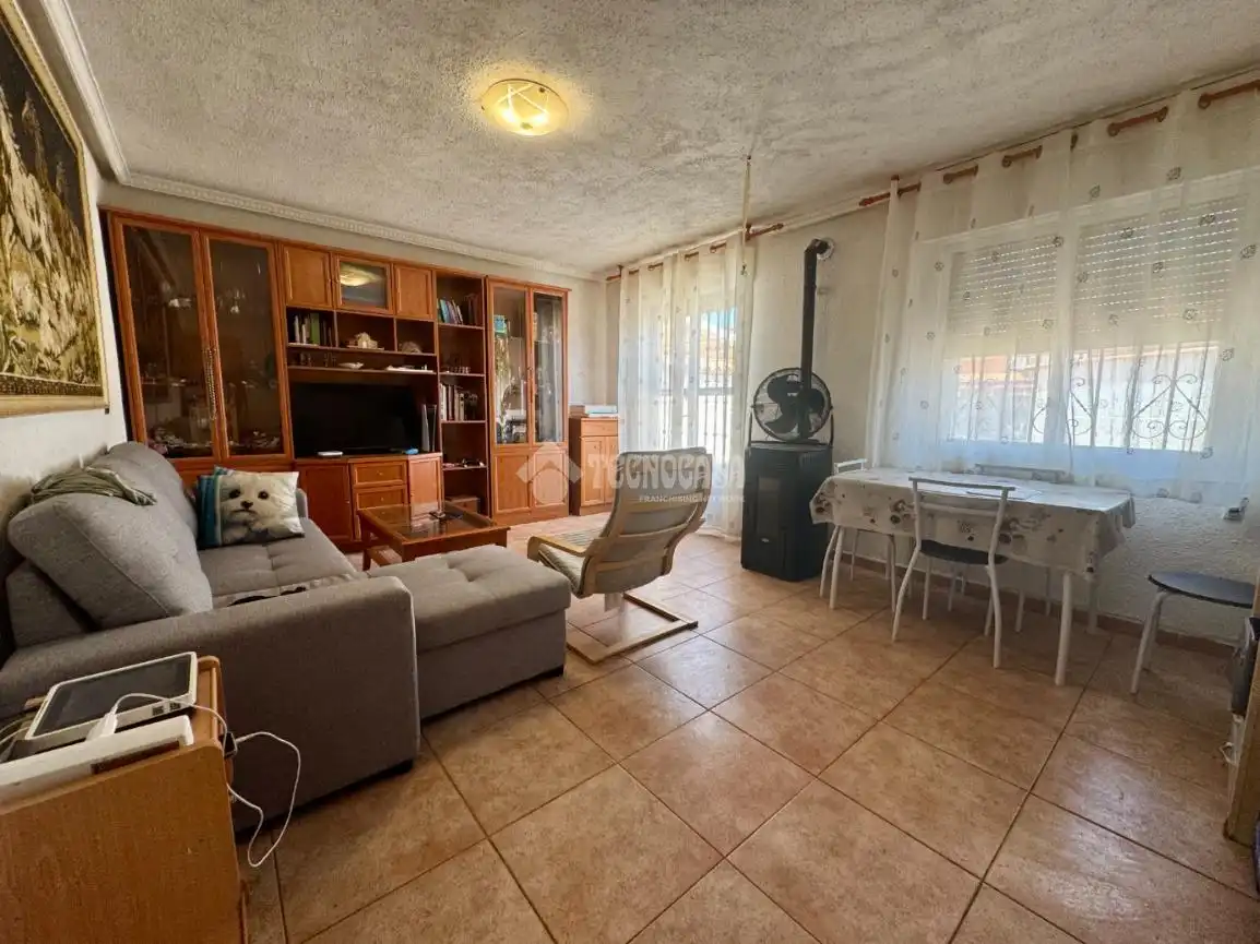 Sala d'estar de Casa adosada en venda en Azuqueca de Henares