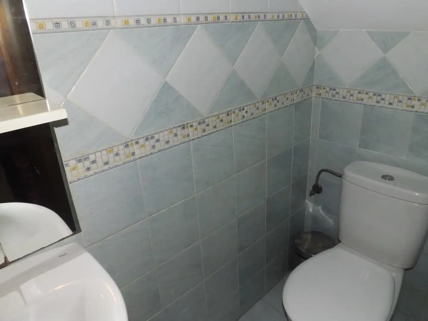 Bany de Casa o xalet en venda en Albolote amb Aire condicionat, Calefacció i Jardí privat