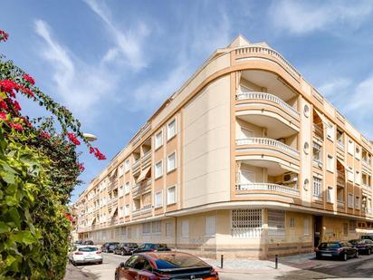 Exterior view of Apartment for sale in Torrevieja  with Air Conditioner, Terrace and Swimming Pool