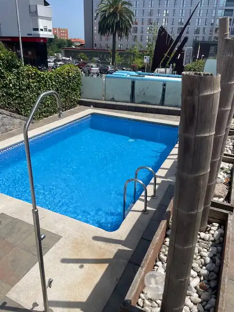 Piscina de Casa adosada en venda en Santander amb Calefacció, Jardí privat i Parquet