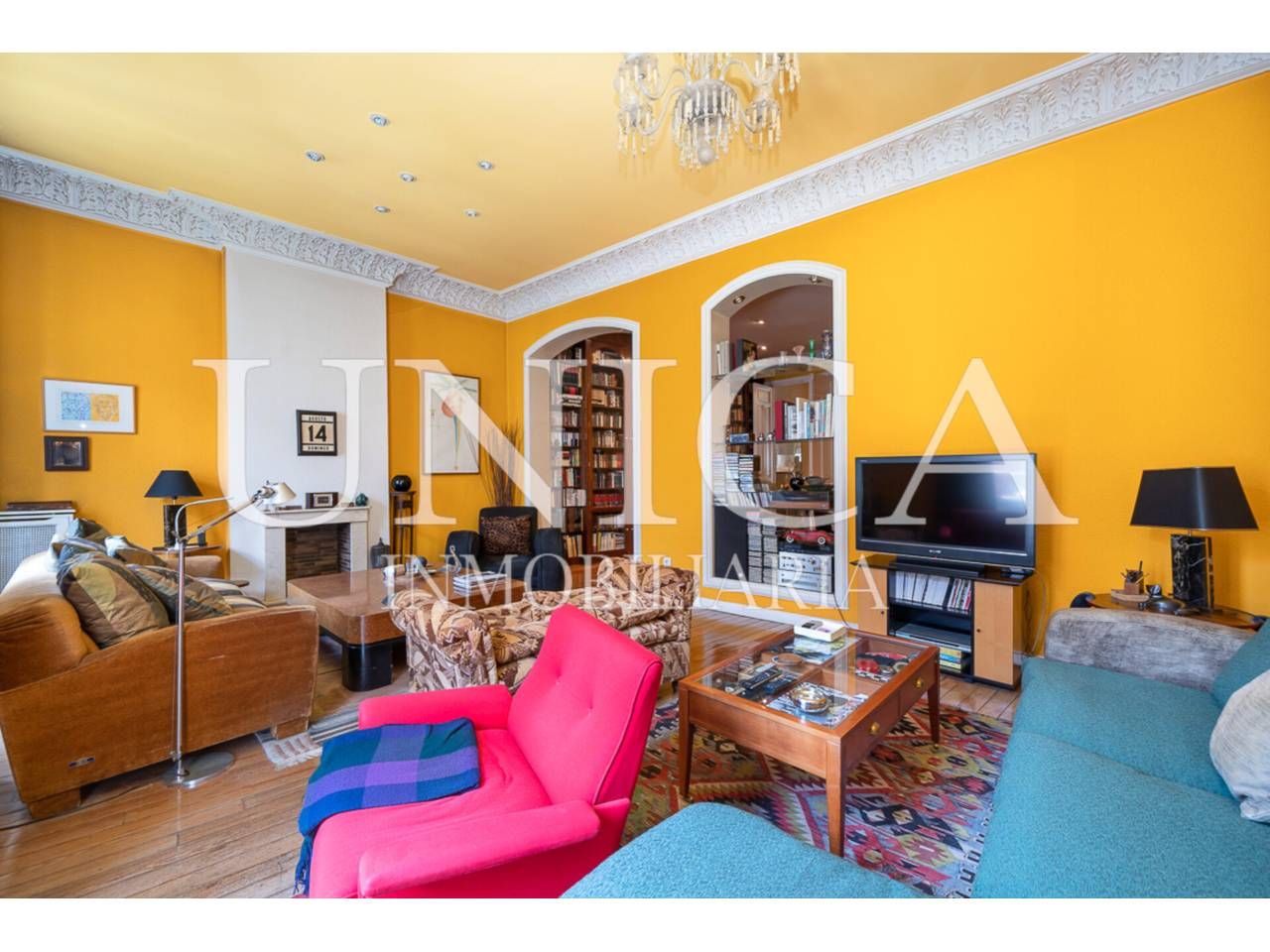 Living room of Flat for sale in  Madrid Capital  with Air Conditioner, Heating and Parquet flooring