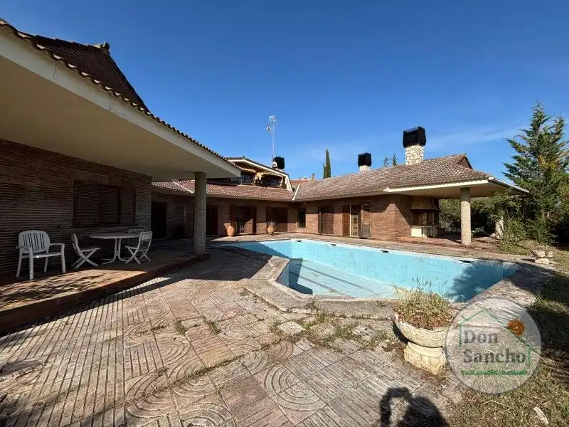 Vista exterior de Casa o chalet en venta en Simancas con Trastero y Piscina