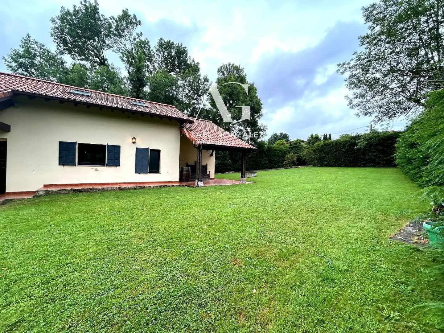 Jardí de Casa o xalet en venda en Entrambasaguas amb Calefacció, Jardí privat i Traster