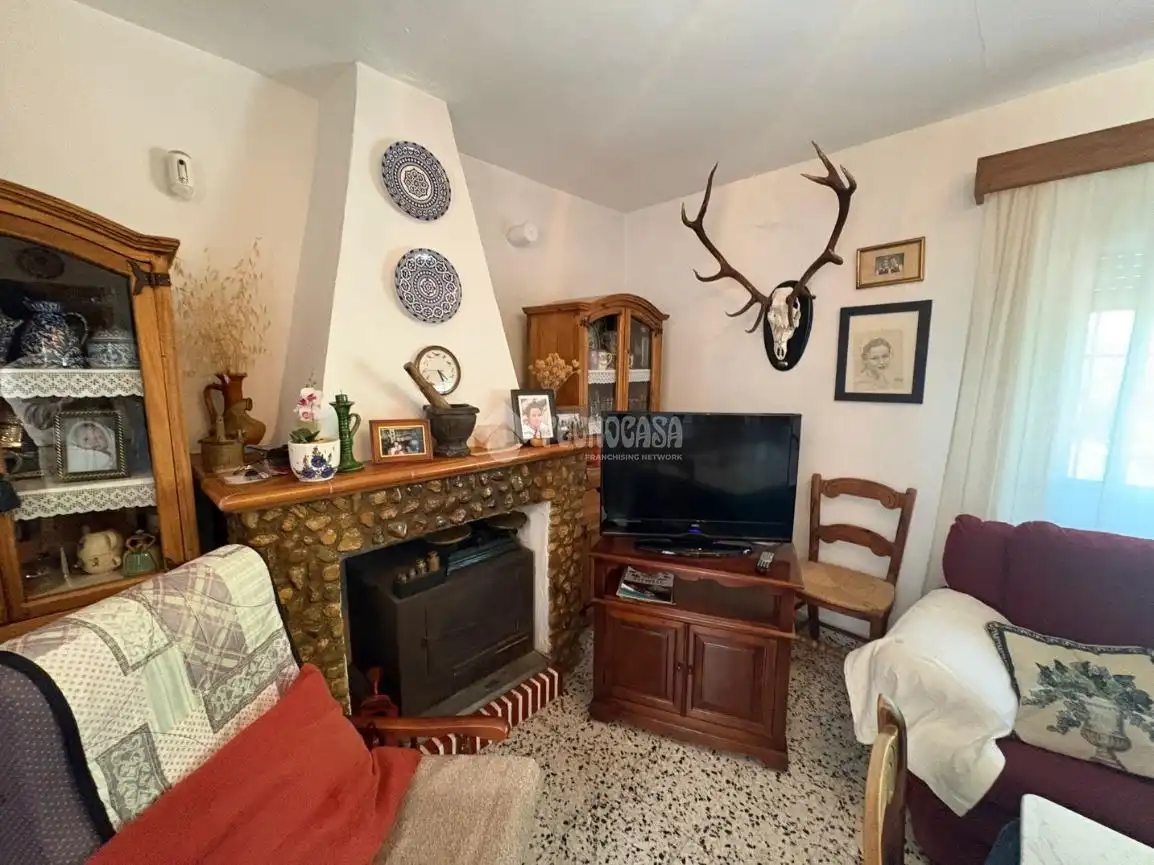 Sala d'estar de Casa o xalet en venda en Fuensanta de Martos amb Aire condicionat, Calefacció i Balcó