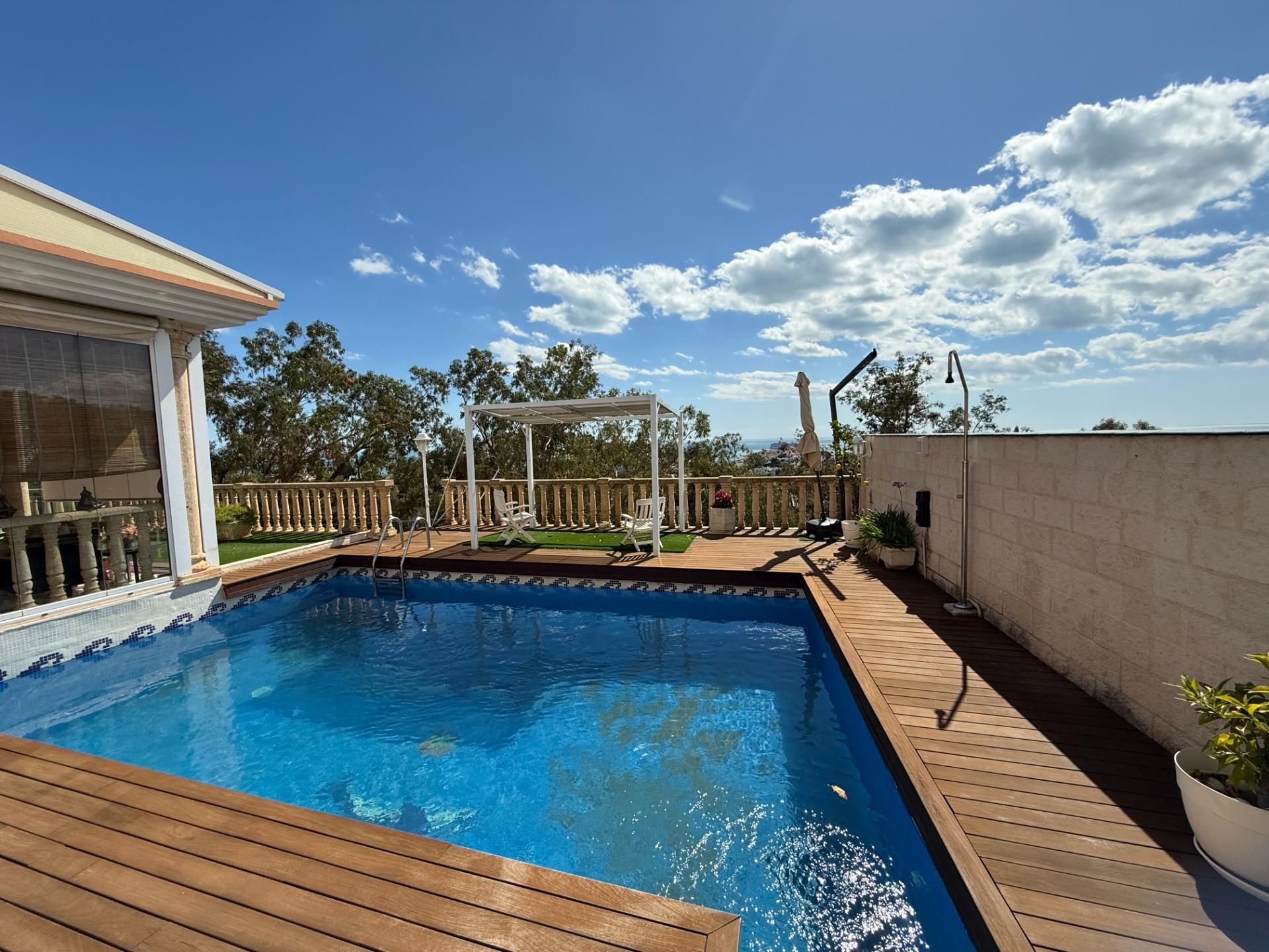 Piscina de Casa o xalet en venda en Málaga Capital amb Aire condicionat, Jardí privat i Terrassa