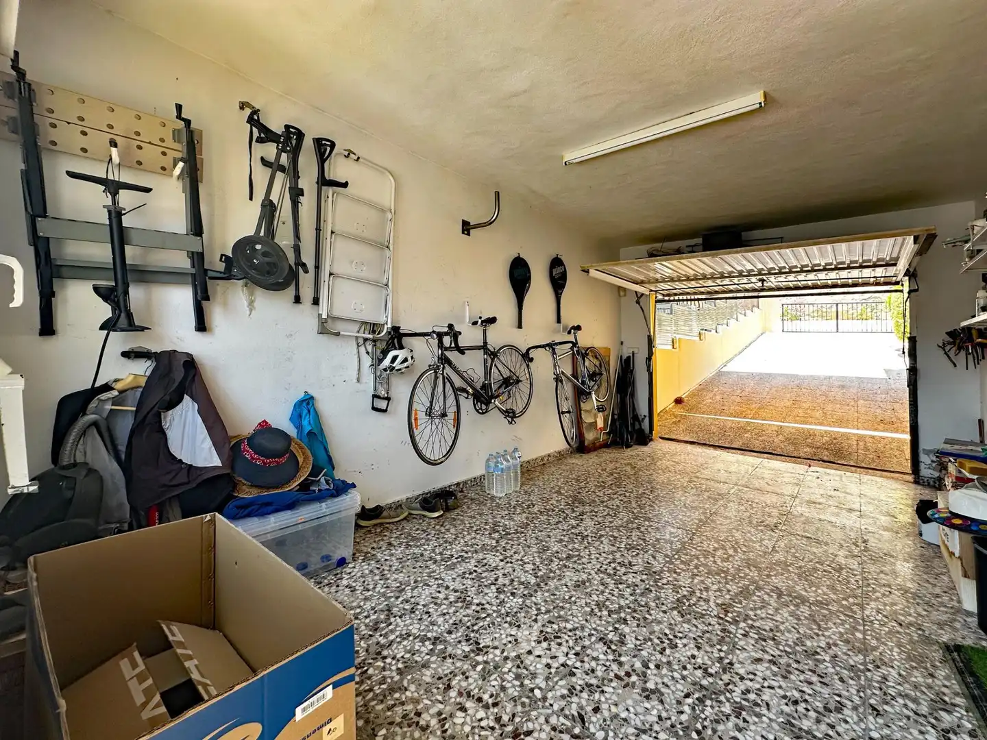 Parking de Casa adosada en venta en Orihuela con Aire acondicionado, Terraza y Trastero