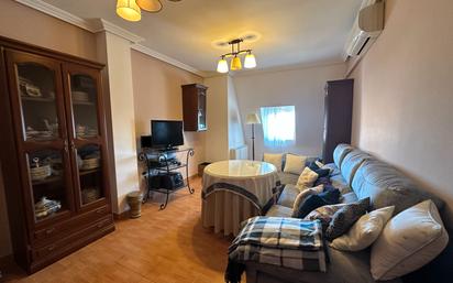 Living room of Flat for sale in Úbeda  with Air Conditioner and Heating