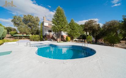 Jardí de Casa o xalet en venda en Boadilla del Monte amb Aire condicionat, Terrassa i Piscina