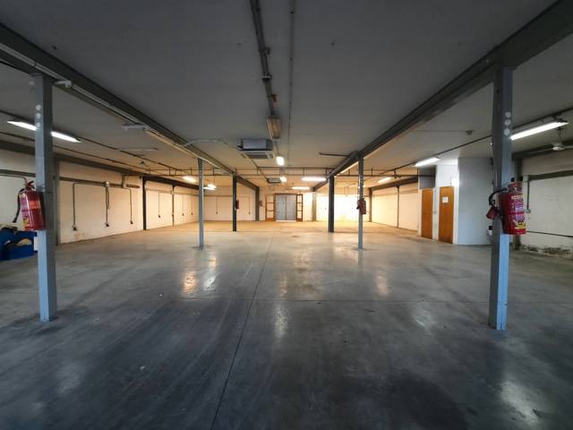 Nave industrial en Venta en Avinguda de València en Ensanche - Parque Santa Rosa