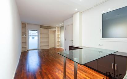 Wohnzimmer von Wohnung zum verkauf in  Barcelona Capital mit Klimaanlage, Terrasse und Balkon