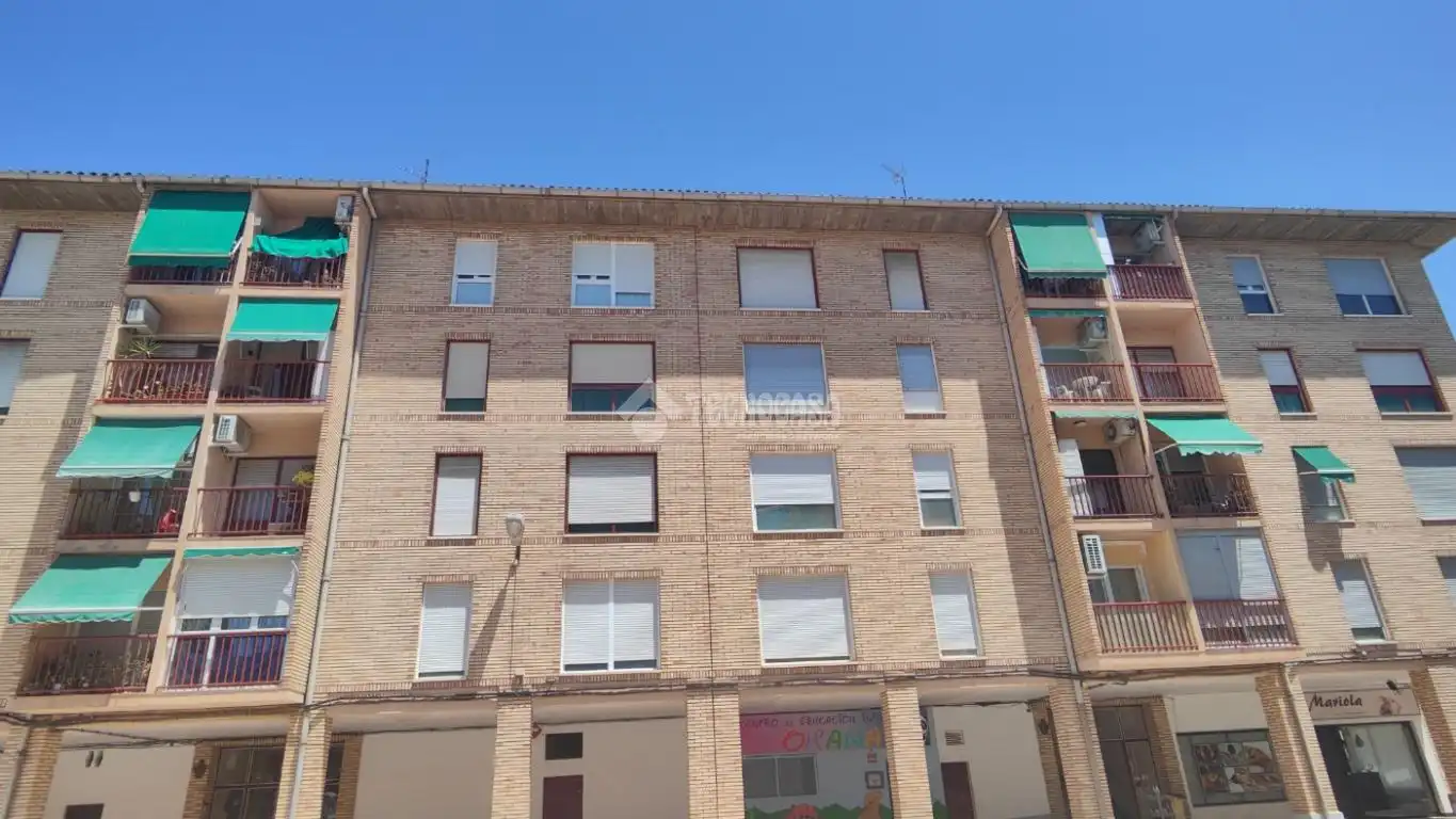 Vista exterior de Pis en venda en Zaragoza amb Terrassa