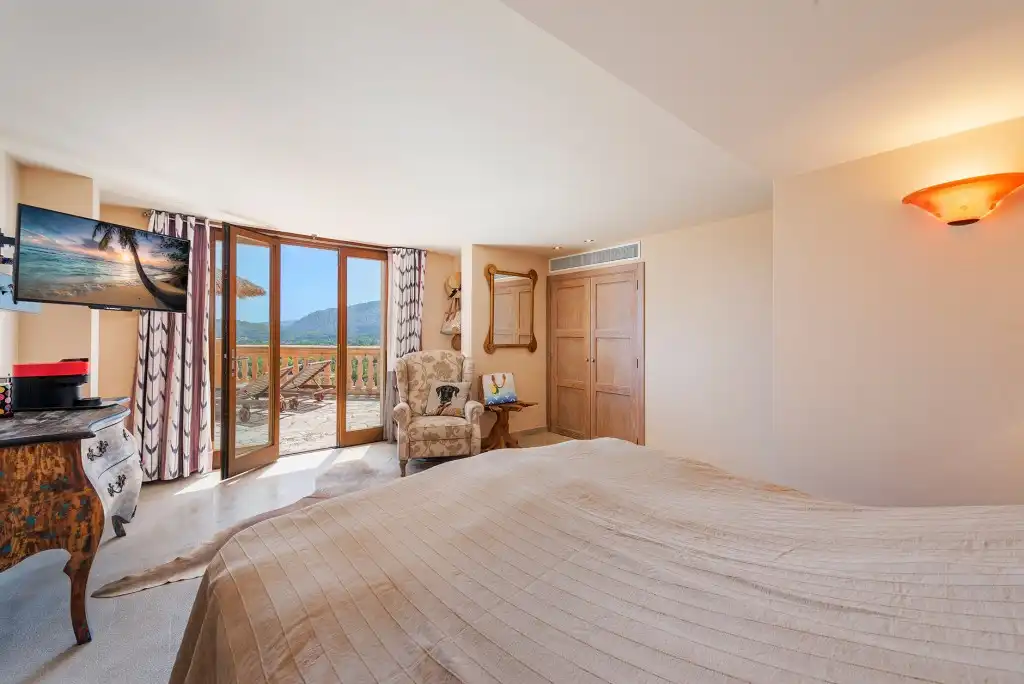 Habitación de Casa o chalet en venta en Pollença con Aire acondicionado, Calefacción y Jardín privado