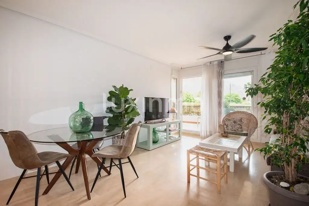 Wohnzimmer von Erdgeschoss zum Verkauf in Altea mit Klimaanlage, Privatgarten und Terrasse