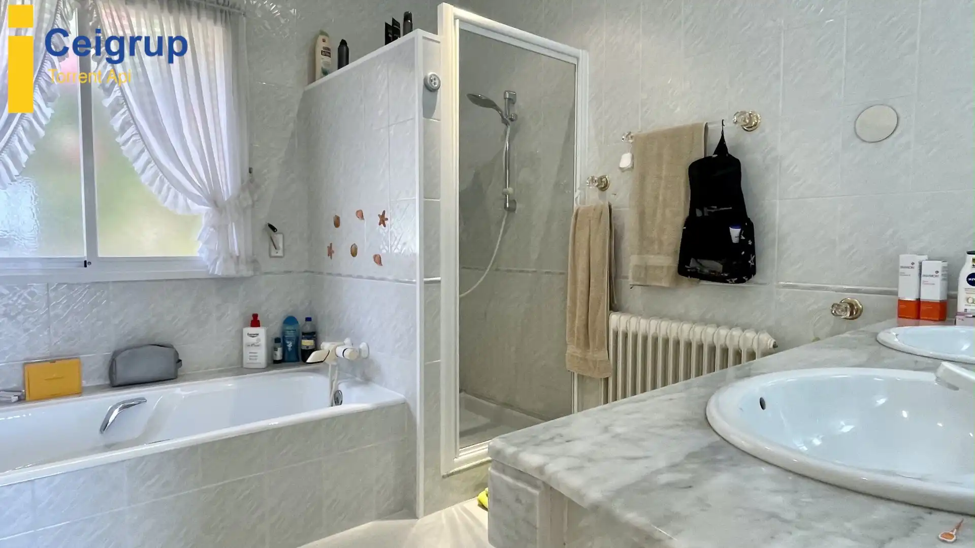 Baño de Casa o chalet en venta en L'Estartit con Aire acondicionado, Calefacción y Terraza