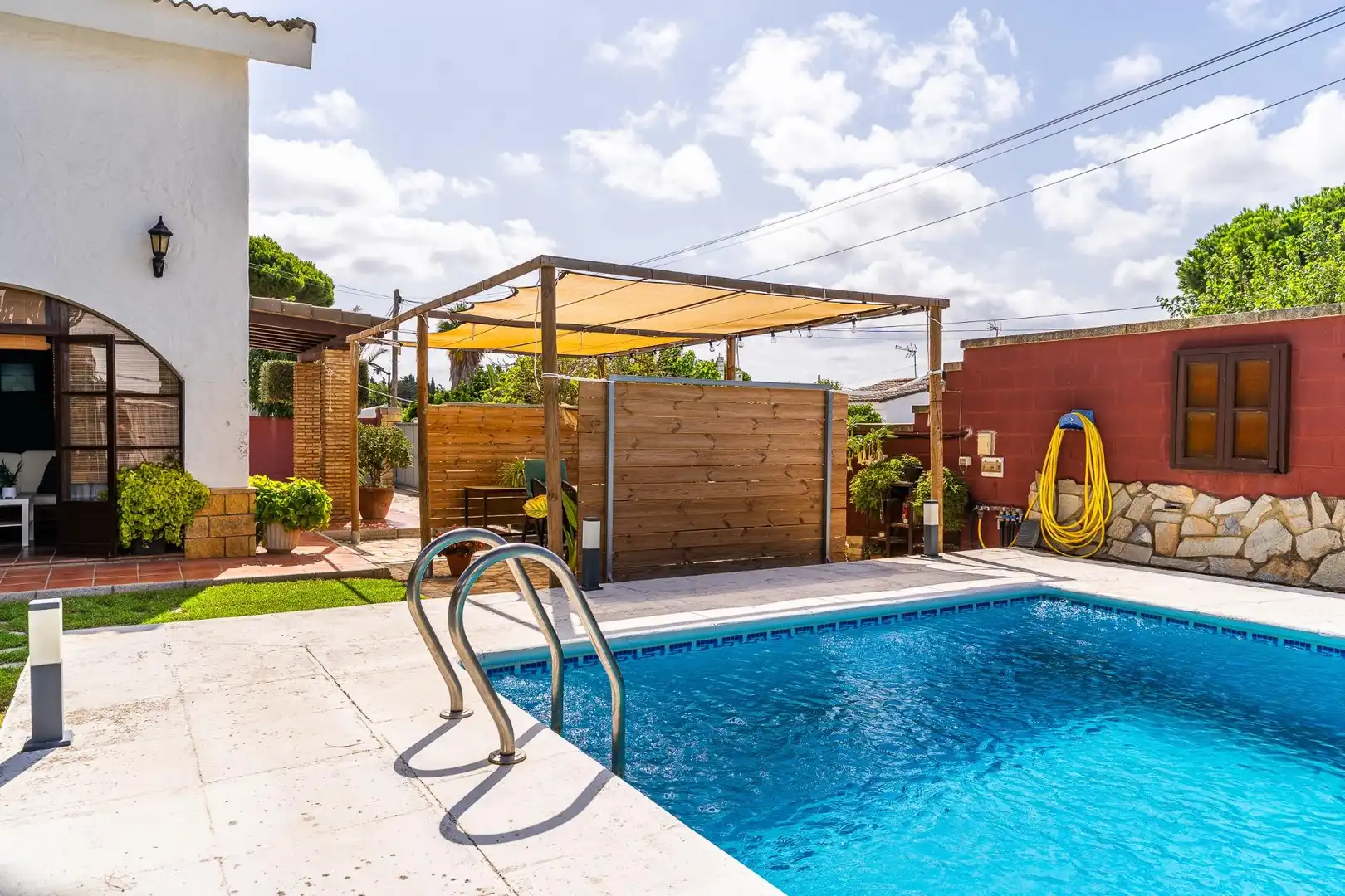 Piscina de Casa o chalet en venta en Chiclana de la Frontera con Jardín privado, Trastero y Piscina