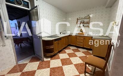 Kitchen of House or chalet for sale in Dos Hermanas  with Terrace and Storage room