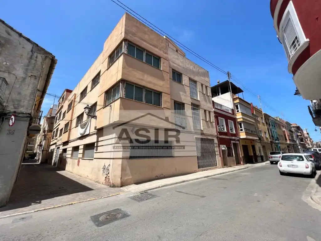 Vista exterior de Edificio en venta en Alzira