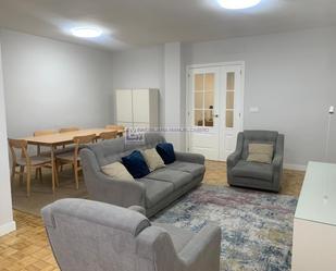 Sala d'estar de Pis de lloguer en Cáceres Capital amb Aire condicionat, Calefacció i Parquet