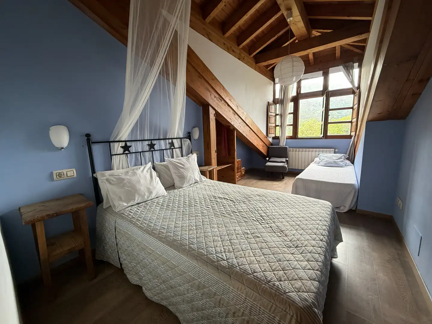 Dormitori de Casa o xalet en venda en Ribadesella amb Calefacció, Jardí privat i Parquet