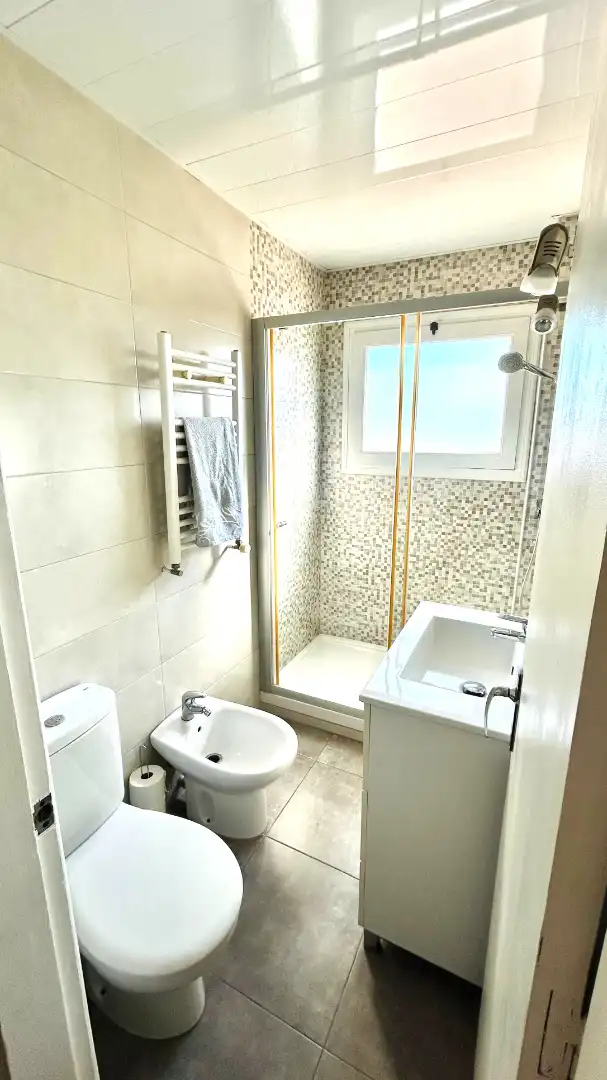 Baño de Piso en venta en Terrassa con Aire acondicionado, Calefacción y Terraza