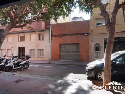 Vista exterior de Local en venda en  Barcelona Capital